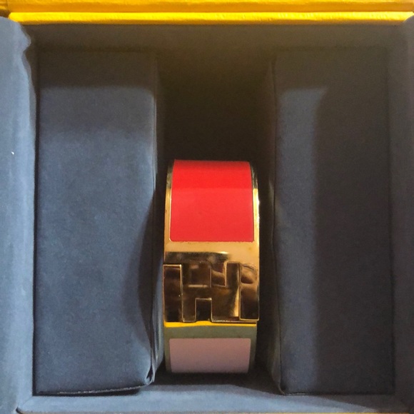 100% Authentic Fendi Cuff - Picture 5 of 7